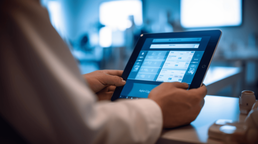 Ein Arzt erhält alle relevanten Daten seiner Patienten auf einem Tablet.
