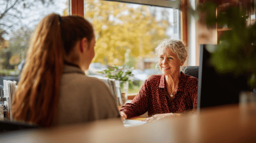 Bewerbungsgespräch im Büro, Symbolbild für Pflege-Recruiting im ländlichen Raum